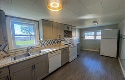 411 & 413 S Oak, Versailles, MO 65084