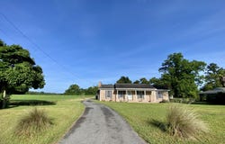 5251 10th Street, Malone, FL 32445