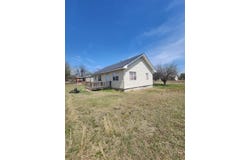 133 S Hillside, Apache, OK 73006