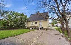 3317 Cheyenne Avenue, Burton, MI 48529