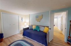 5860 Suwanee Drive, Mentor on the Lake, OH 44060