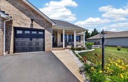 25 MERIWETHER CIR, Stuarts Draft, VA 24477