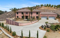 17190 Small Canyon Ln, Riverside, CA 92506
