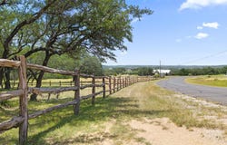 23923 Tres Coronas DR, Spicewood, TX 78669