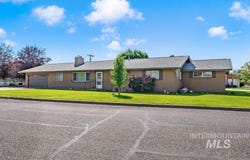 124 Sears Dr, Ontario, OR 97914