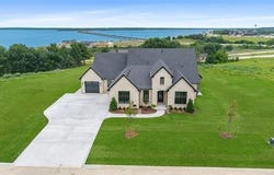 12216 Reflection Pointe Drive, Kingston, OK 73439
