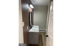 610 BORDENTOWN ROAD, BURLINGTON, NJ 08016