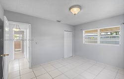 491 W 35th Pl, Hialeah, FL 33012