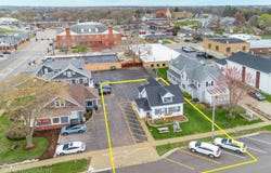 1305 COURT Street, McHenry, IL 60050