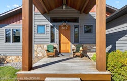 374 UPPER RIDGE Road, Alpine, WY 83128
