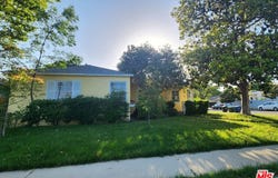 6961 Zelzah Ave, Reseda, CA 91335