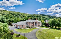 24 Hunting Ridge Drive, Simsbury, CT 06070
