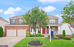 42108 AUTUMN RAIN CIRCLE, BRAMBLETON, VA 20148