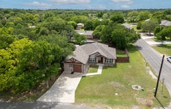 1202 S Willis ST, Lampasas, TX 76550