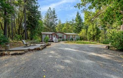 320 Fields Road, Williams, OR 97544