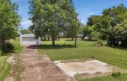 200 E Warren Street, Wolfe City, TX 75496