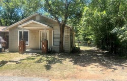 412/410 Small Street, Bowie, TX 76230