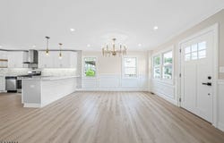 33 Hudson Ave, Totowa Boro, NJ 07512-2138