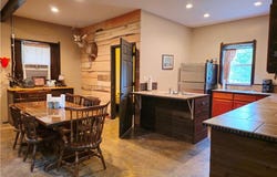 6908 Coon Club Road, Versailles, MO 65084