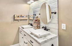 99 Elizabeth St, Muscle Shoals, AL 35661