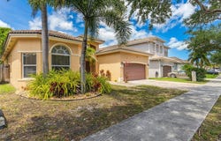 2015 SE 18th Ct, Homestead, FL 33035