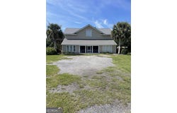 26662 Hwy 82, Waynesville, GA 31566