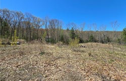 210 Log Road, Smithfield, RI 02917