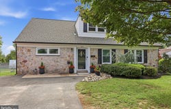 473 SWEETBRIAR Drive, WARMINSTER, PA 18974