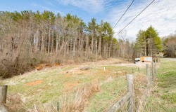 93 Farmville Ln, Galax, VA 24333