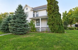 229 E 4th Avenue, Groton, SD 57445