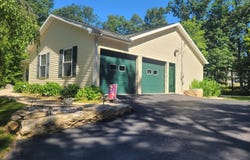406 E Mountain Side Drive, Sugarloaf, PA 18249