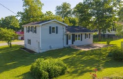 422 Sunset Strip, Eldon, MO 65026