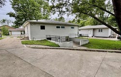 107 Chicago Street, Waterloo, IA 50701