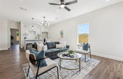 8005-8007 W Elizabeth Lane, Fort Worth, TX 76116
