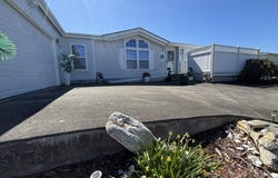 617 N 7th Ave, Sequim, WA 98382