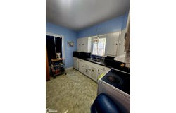 201 E 1st Avenue, Arthur, IA 51431