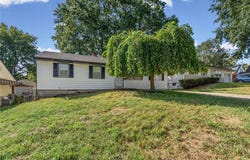 3916 S Spring Street, Independence, MO 64055