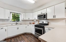 511 W 10th, Woodbine, GA 31569