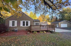 7114 Ely Lake Dr, Eveleth, MN 55734