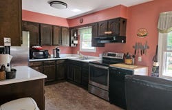 9 Meadow Lane, Lewiston, ME 04240