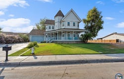 1023 Crestview Dr, Brawley, CA 92227
