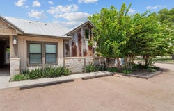 807 E Highway St, Fredericksburg, TX 78624