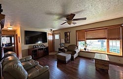 314 8th St., Springfield, SD 57062