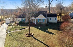 1954 S Lake Terrace, Independence, MO 64055