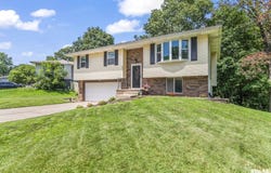 633 SIMON Drive, East Peoria, IL 61611