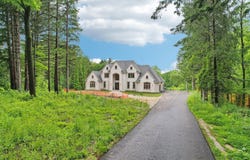 10031 N Range Line Rd, Mequon, WI 53092