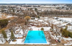 HILLSDALE Court, GREEN BAY, WI 54313-6702
