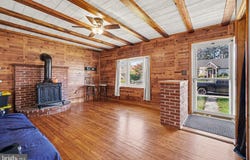 212 WECAF Road, NEW HOLLAND, PA 17557