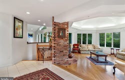 8901 CHARRED OAK DR, BETHESDA, MD 20817