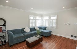 1 Underhill Avenue, Syosset, NY 11791